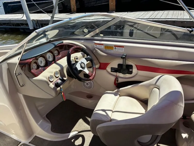 Slide: The Image of Glastron GX 235 2004 - 3