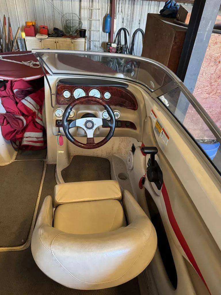 Slide: The Image of Glastron GX 235 2004 - 5