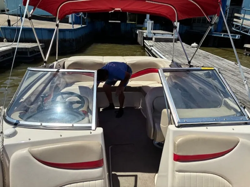 Slide: The Image of Glastron GX 235 2004 - 7