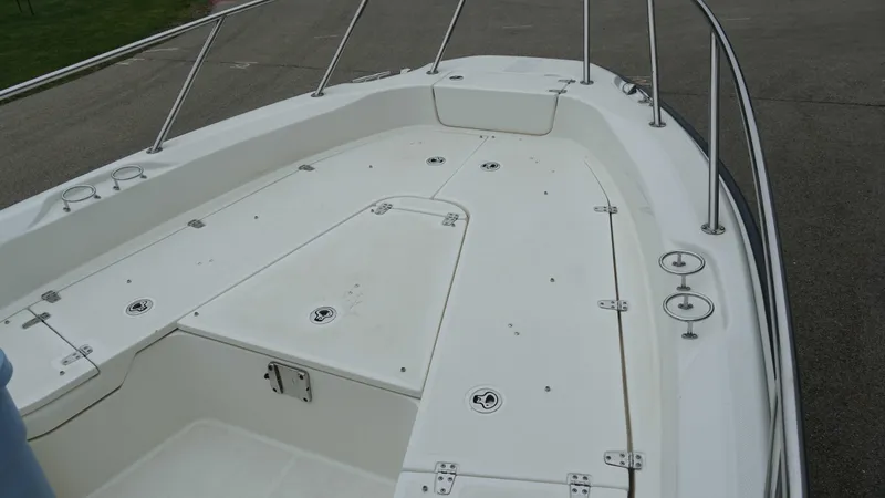 Slide: The Image of Boston Whaler 230 Dauntless 2012 - 10