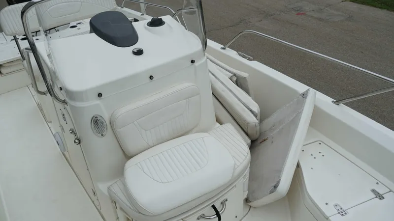 Slide: The Image of Boston Whaler 230 Dauntless 2012 - 13