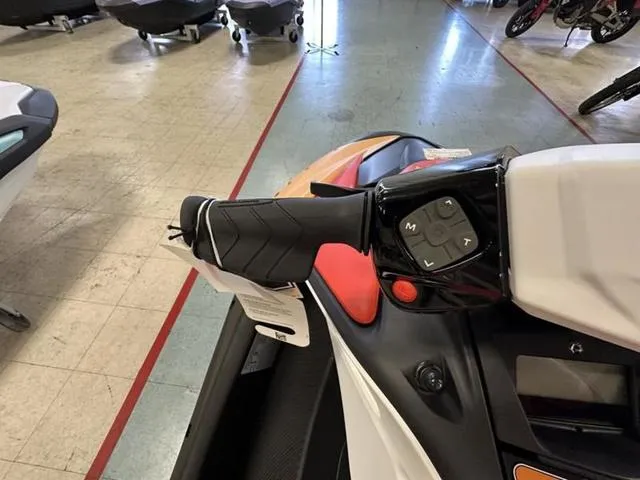 Slide: The Image of Sea-Doo Spark for 3 2025 - 15