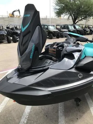 Slide: The Image of Sea-Doo GTR™ 230 BRP Premium Audio, iBR 2025 - 14