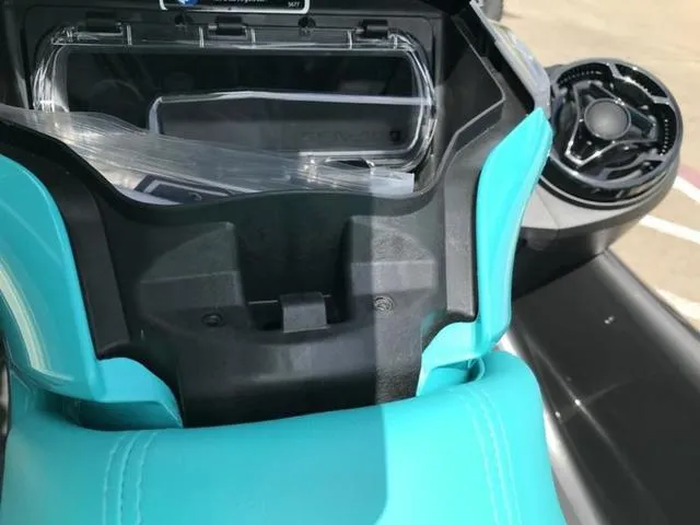 Slide: The Image of Sea-Doo GTR™ 230 BRP Premium Audio, iBR 2025 - 16