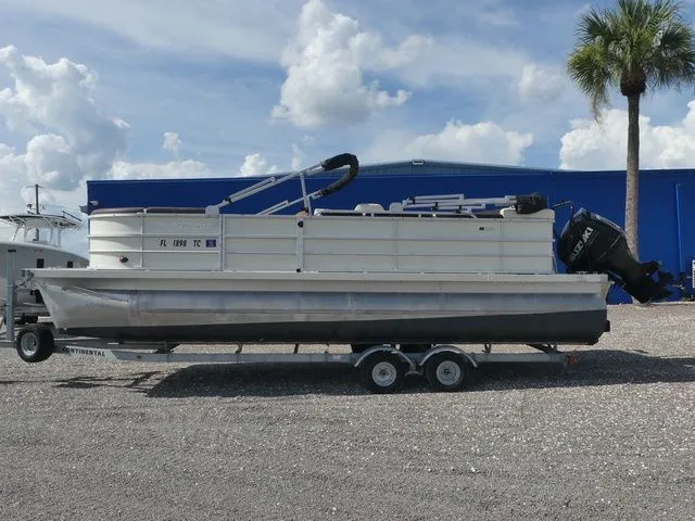 Slide: The Image of Lexington 323 2022 - 7