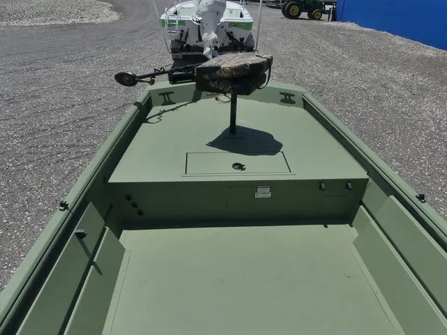 Slide: The Image of Lowe ROUGHNECK 1860 SC 2021 - 12