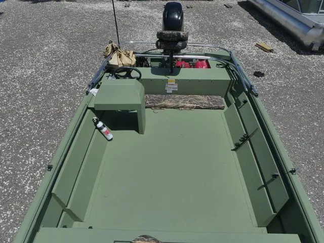 Slide: The Image of Lowe ROUGHNECK 1860 SC 2021 - 14