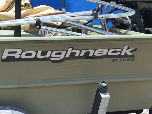 Slide: The Image of Lowe ROUGHNECK 1860 SC 2021 - 8