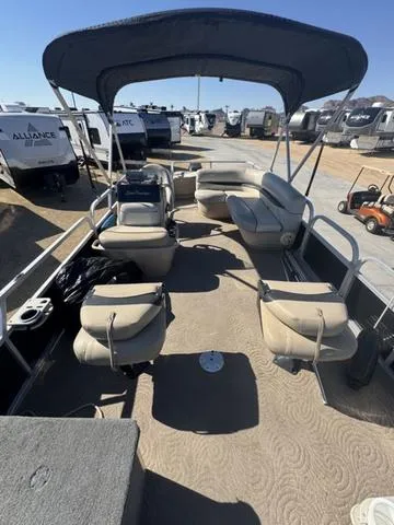 Slide: The Image of Sun Tracker Bass Buggy 18 DLX 2013 - 13