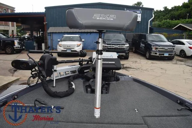 Slide: The Image of Skeeter FXR20 2020 - 12