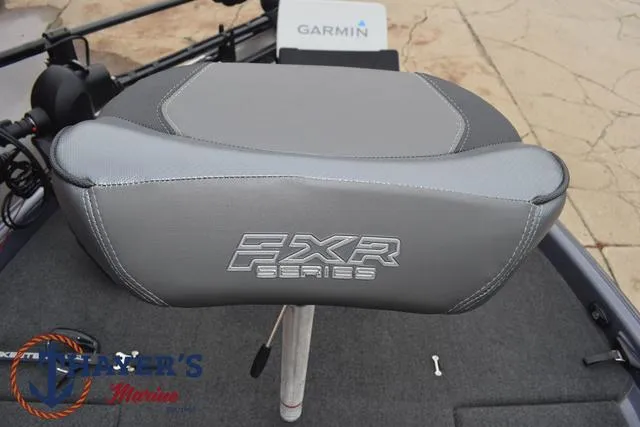 Slide: The Image of Skeeter FXR20 2020 - 17