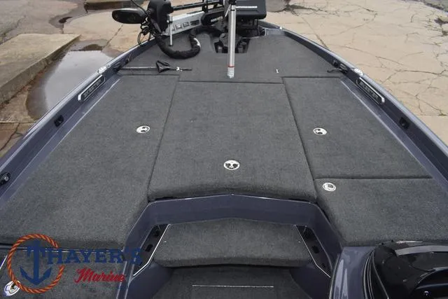 Slide: The Image of Skeeter FXR20 2020 - 18