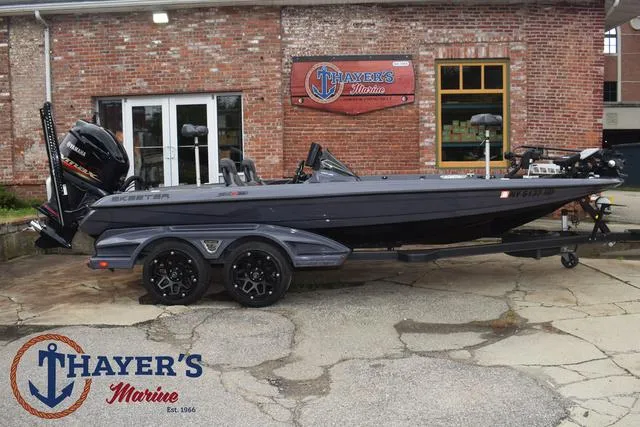 Slide: The Image of Skeeter FXR20 2020 - 2