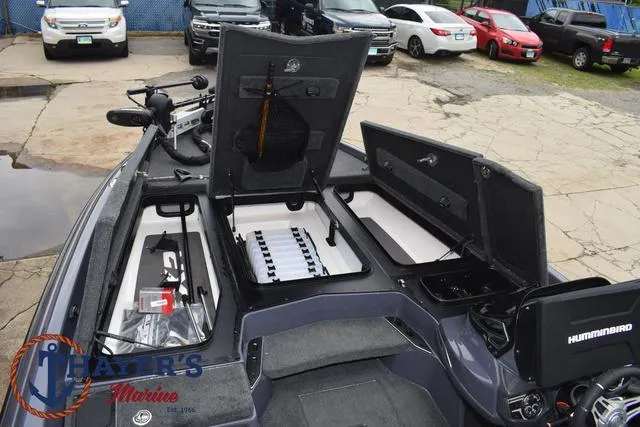 Slide: The Image of Skeeter FXR20 2020 - 23