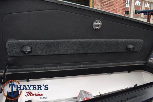 Slide: The Image of Skeeter FXR20 2020 - 27