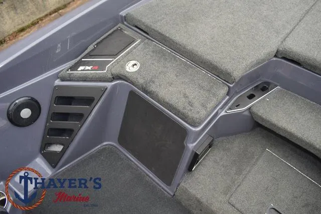 Slide: The Image of Skeeter FXR20 2020 - 33