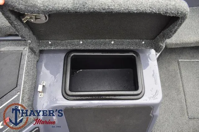 Slide: The Image of Skeeter FXR20 2020 - 34