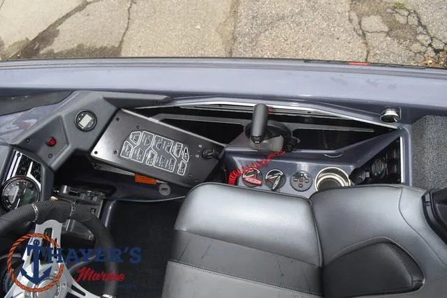 Slide: The Image of Skeeter FXR20 2020 - 41