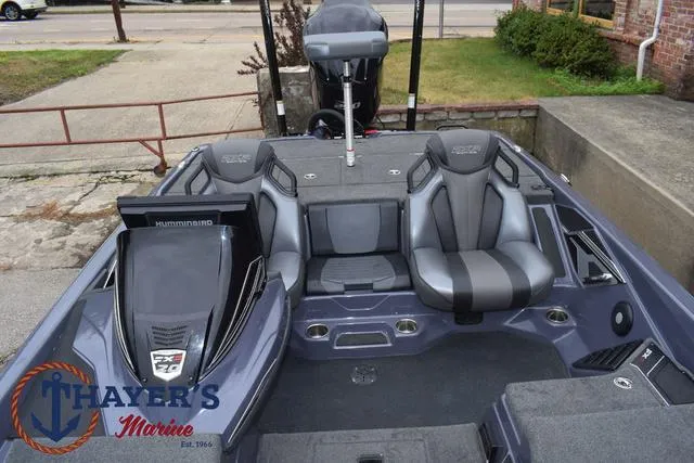 Slide: The Image of Skeeter FXR20 2020 - 43