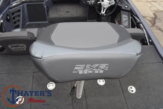 Slide: The Image of Skeeter FXR20 2020 - 52