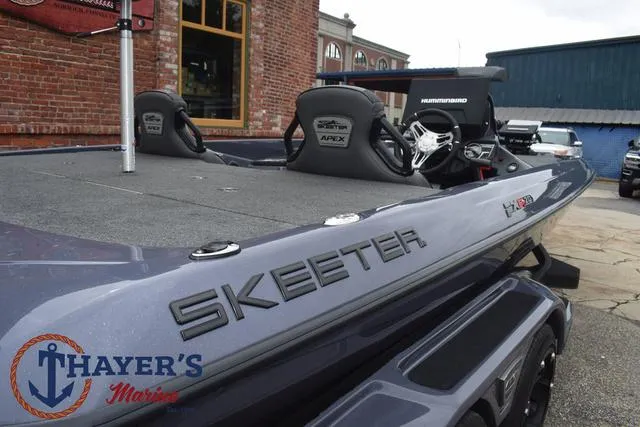 Slide: The Image of Skeeter FXR20 2020 - 58