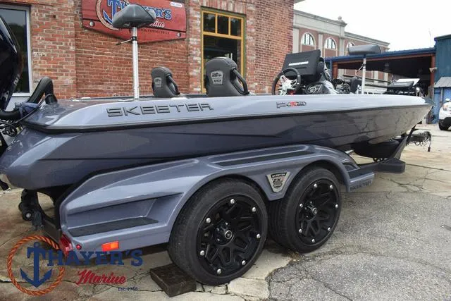 Slide: The Image of Skeeter FXR20 2020 - 63