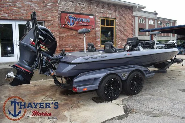 Slide: The Image of Skeeter FXR20 2020 - 64