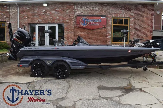 Slide: The Image of Skeeter FXR20 2020 - 65