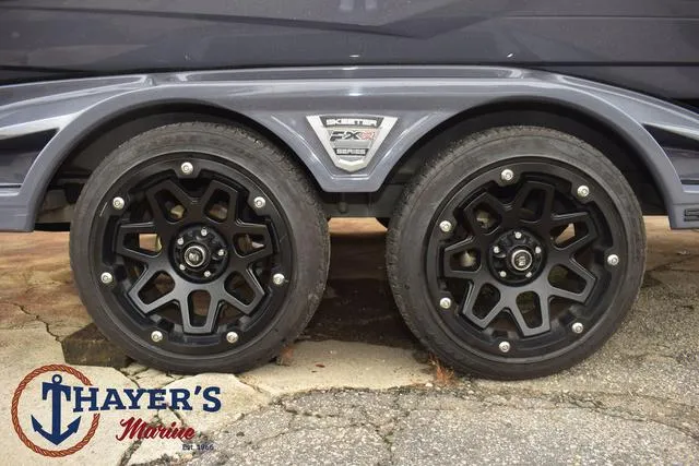 Slide: The Image of Skeeter FXR20 2020 - 7