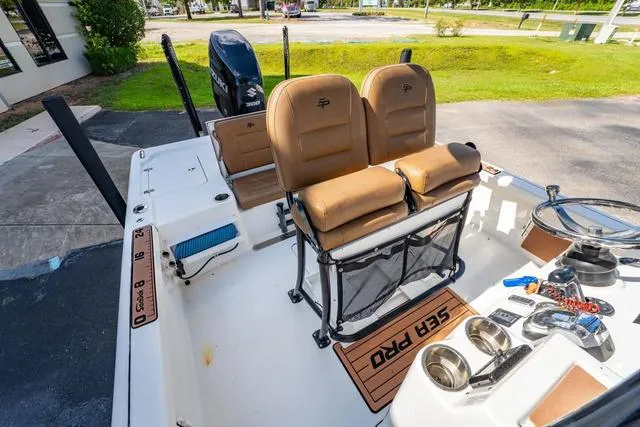 Slide: The Image of Sea Pro 248 2018 - 11