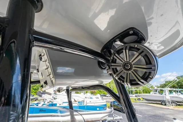 Slide: The Image of Sea Pro 248 2018 - 17