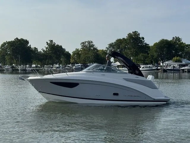 The Image of Regal 26 Express 2026 - 1