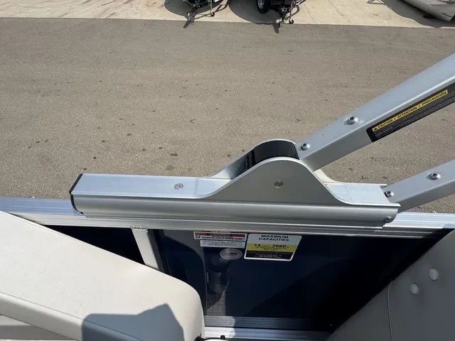 Slide: The Image of Tahoe LTZ 2385 QL 2025 - 13