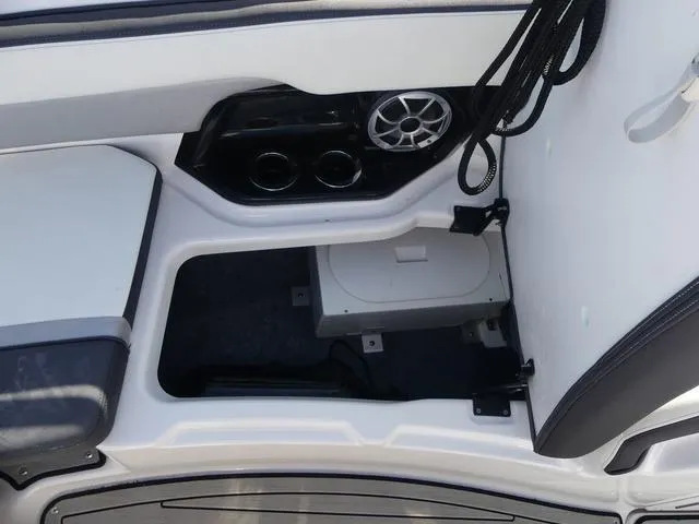 Slide: The Image of Yamaha 252SD 2021 - 17