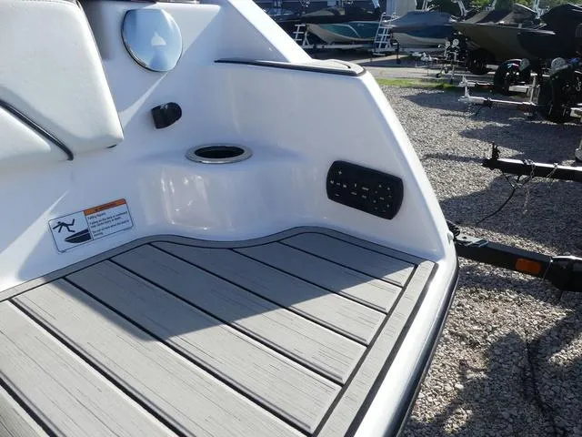 Slide: The Image of Yamaha 252SD 2021 - 4