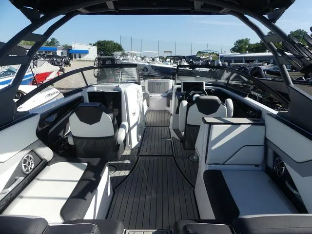 Slide: The Image of Yamaha 252SD 2021 - 6