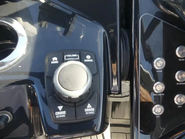 Slide: The Image of Yamaha 252SD 2021 - 8