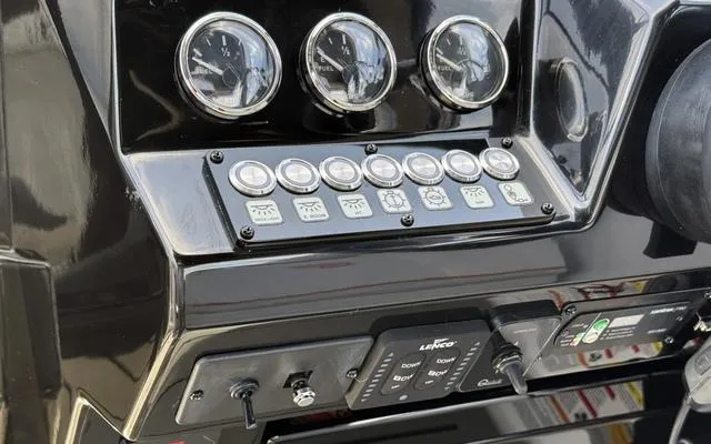 Slide: The Image of Granfort 300 GTX Cabin Cruiser 2025 - 29