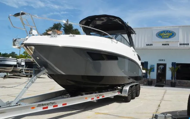 Slide: The Image of Granfort 300 GTX Cabin Cruiser 2025 - 3