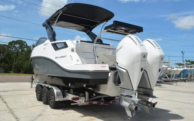 Slide: The Image of Granfort 300 GTX Cabin Cruiser 2025 - 7