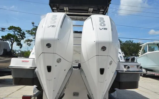 Slide: The Image of Granfort 300 GTX Cabin Cruiser 2025 - 9