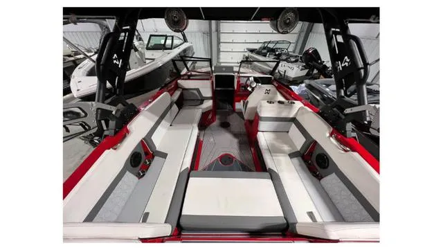 Slide: The Image of Heyday Wake Boats H22 2023 - 23