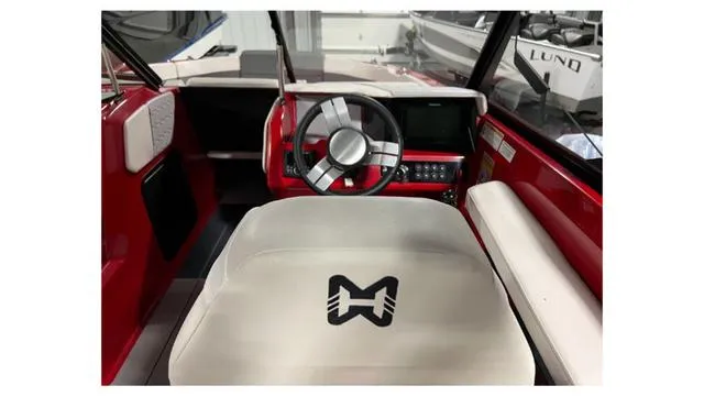 Slide: The Image of Heyday Wake Boats H22 2023 - 25