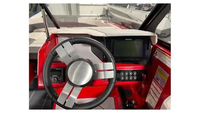 Slide: The Image of Heyday Wake Boats H22 2023 - 26