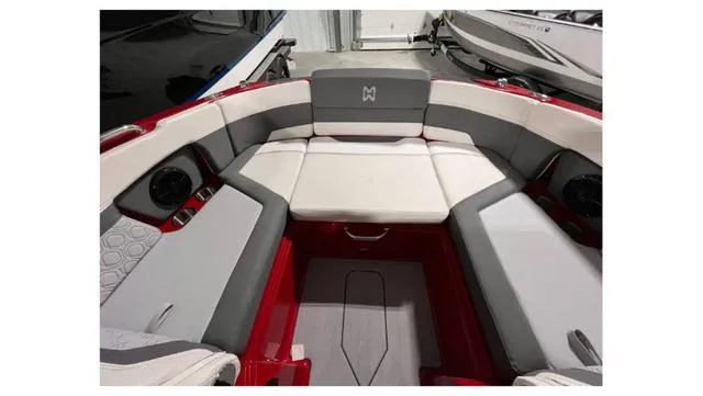 Slide: The Image of Heyday Wake Boats H22 2023 - 29