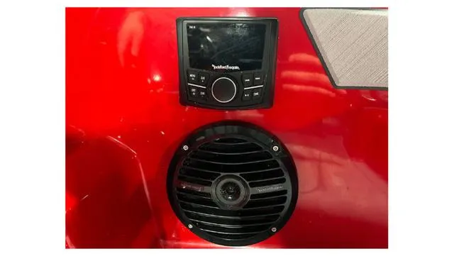 Slide: The Image of Heyday Wake Boats H22 2023 - 9