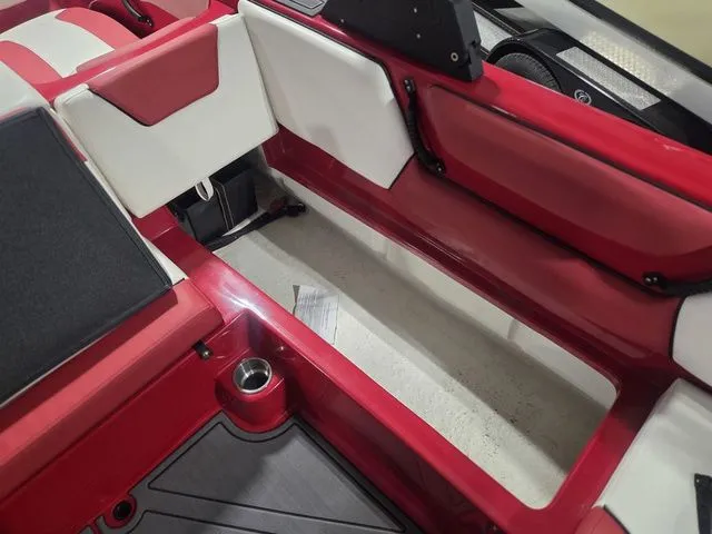 Slide: The Image of Heyday Wake Boats WT-2DC 2023 - 14