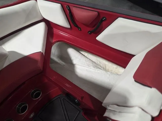 Slide: The Image of Heyday Wake Boats WT-2DC 2023 - 26