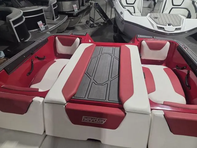 Slide: The Image of Heyday Wake Boats WT-2DC 2023 - 5