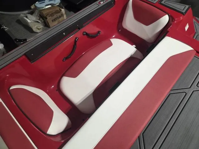 Slide: The Image of Heyday Wake Boats WT-2DC 2023 - 6